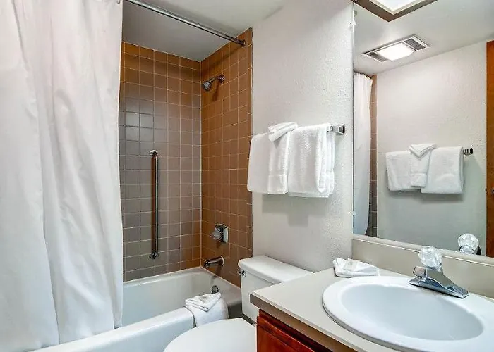 East Village 3*