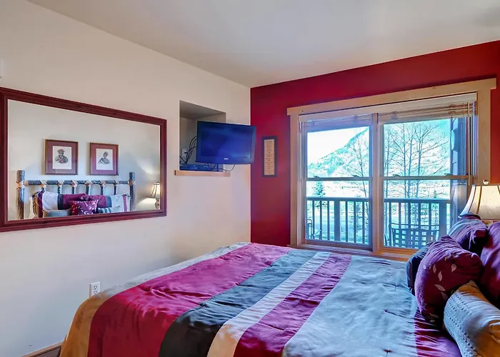 East Village Hotel