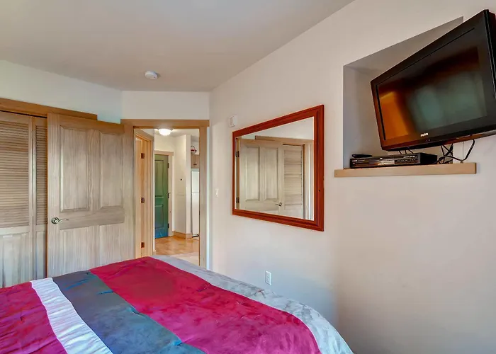 East Village 3*
