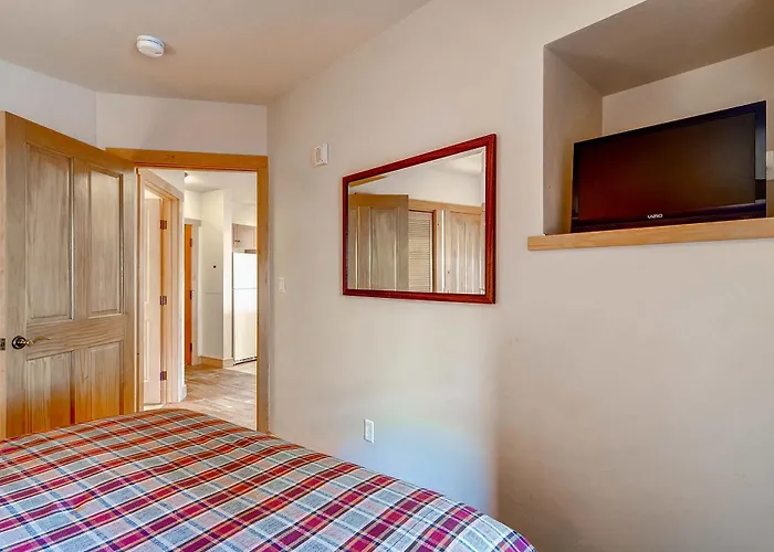 East Village 3*